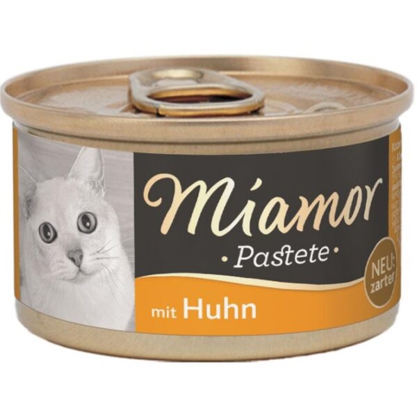 Entdecken Sie unsere besonders zarte Fleischpastete, die alle wichtigen Nährstoffe für Ihre Katze enthält. Diese hochwertige Katzennahrung begeistert durch ihre feine Textur und sorgt für ein unvergessliches Geschmackserlebnis. Mit einem optimalen Magnesium-Verhältnis unterstützt sie die Gesundheit Ihrer Katze und beugt der Struvitsteinbildung vor. Unsere getreidefreie Rezeptur ist ohne Soja, Farb- und Konservierungsstoffe und enthält zusätzlich natürliches Taurin für eine ausgewogene Ernährung. Die praktische 85g-Dose ermöglicht eine portionsgerechte und stets frische Fütterung. Ideal als Alleinfuttermittel für ausgewachsene Katzen, sorgt diese Fleischpastete für das Wohlbefinden Ihres Lieblings. Füttern Sie je nach Gewicht Ihrer Katze etwa 2 bis 3 Dosen pro Tag und genießen Sie die Freude, die gesunde Ernährung mit sich bringt!