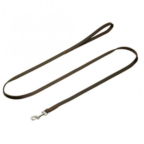 Entdecken Sie die hochwertige **Lederleine Rondo geriegelt** in elegantem **Braun**! Mit einer Länge von **160 cm** und einer Breite von **16 mm** ist diese Leine der ideale Begleiter für Ihren Hund. Hergestellt aus **robustem Vollrindleder**, überzeugt sie durch ihre **Langlebigkeit** und **Widerstandsfähigkeit**. Die Leine ist nicht nur leicht zu reinigen, sondern bietet auch eine griffige Oberfläche, die den täglichen Gebrauch erleichtert. Die Rondo-Serie von Karlie bietet eine vielfältige Auswahl an **Halsbändern**, **Leinen** und **Geschirren**, die sowohl mit als auch ohne Ziernieten erhältlich sind. Jedes Produkt wird sorgfältig in Deutschland gefertigt und vereint **hohe Qualität** mit **Komfort** für Sie und Ihren Hund. Gönnen Sie sich und Ihrem Vierbeiner die perfekte Kombination aus **Stil** und **Funktionalität**!