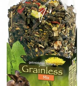 Unser Grainless Mix ist das ideale Alleinfuttermittel für Zwergkaninchen, das eine hochwertige, rohfaserreiche Ernährung garantiert. Diese einzigartige Mischung aus schonend gepressten Quad-Bits, langfaserigen Kräutern und frischem Gemüse unterstützt die Gesundheit Ihres Kaninchens und ist perfekt für die Umstellungszeit auf die Vollernährung mit Grainless Complete. Achten Sie darauf, den Futternapf nur zu füllen, wenn er fast leer ist, und stellen Sie immer frisches Wasser und Heu zur Verfügung. Der Grainless Mix besteht aus einer Vielzahl gesunder Zutaten, darunter Wiesen-Lieschgras, Löwenzahn und Karotten, die für eine ausgewogene Ernährung sorgen. Mit einem hohen Rohfaseranteil von 19,0% und wichtigen Vitaminen und Mineralstoffen wie Vitamin A, C und D3 ist unser Futter die beste Wahl für Ihr Zwergkaninchen. Genießen Sie die Vorteile einer gesunden Ernährung für Ihr Haustier mit Grainless Mix!