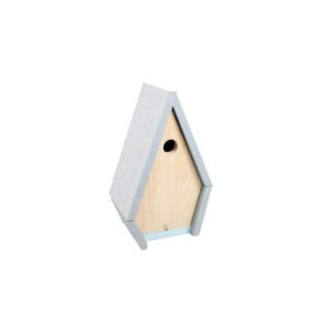 Der stilvolle Nistkasten Obliquo Cottage ist die perfekte Wahl für kleine Vögel, die ein gemütliches und sicheres Zuhause suchen. Mit seinen kompakten Maßen von ca. 19,0 x 16,0 x 31,5 cm passt er ideal in jeden Garten oder auf den Balkon. Dieser hochwertige Nistkasten bietet nicht nur Schutz vor Witterungseinflüssen, sondern sorgt auch dafür, dass sich die Vögel wohlfühlen und ihre Jungen erfolgreich aufziehen können. Investieren Sie in diesen günstigen Nistkasten und fördern Sie die Tierwelt in Ihrer Umgebung – ein schöner Anblick und ein Beitrag zur Natur!