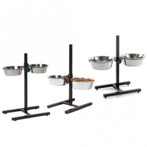 Dieser stabile und höhenverstellbare Futternapfständer für zwei Näpfe ist die ideale Lösung für gesunde Ernährung Ihres Haustiers. Mit einer maximalen Höhe von 60 cm ermöglicht er ein ergonomisches Fressen, das Gelenke schont und die Muskulatur entspannt. Die Lieferung umfasst zwei hochwertige Edelstahlnäpfe, die mit einem Fassungsvermögen von ca. 4 Litern und einem Durchmesser von 21 bis 29 cm perfekt für alle Hunderassen geeignet sind. Investieren Sie in diesen praktischen Futternapfständer und sorgen Sie für eine angenehme Fütterungserfahrung – für glückliche und gesunde Haustiere!