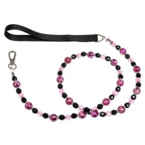 Die Karlie Flamingo Leine Fabuleash ist die perfekte Wahl für stilbewusste Hundebesitzer, die eine hochwertige und langlebige Leine suchen. Diese auffällige Leine kombiniert farbenfrohe Acryl-Perlen mit einem robusten Edelstahl-Kabel, das eine beeindruckende Zugkraft von über 100 Pfund hält. Mit ihrem bequemen Nylongriff bietet sie zusätzlichen Komfort beim Gassi gehen. Die Leine hat eine Länge von 122 cm und ist in der trendigen Farbe Pink Animal erhältlich. Entscheiden Sie sich für die Karlie Flamingo Fabuleash und genießen Sie die perfekte Kombination aus Funktionalität und modischem Design – ideal für alle, die nur das Beste für ihren vierbeinigen Freund wollen!