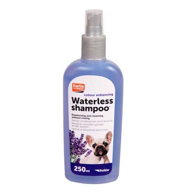 Das Petkin Trockenshampoo ist die ideale Lösung, um Ihr Haustier schnell und einfach frisch und sauber zu halten – ganz ohne Wasser und Spülung. Mit einem angenehmen Lavendelduft sorgt es nicht nur für eine gründliche Reinigung und Desodorierung, sondern wirkt auch farbverstärkend. Die natürlichen Inhaltsstoffe pflegen das Fell und entwirren es sanft, wodurch Ihr Haustier sich wohlfühlt. Die Anwendung ist kinderleicht: einfach aufsprühen und durchbürsten. Dieses hochwertige Trockenshampoo mit 250 ml Inhalt ist perfekt für alle Tierbesitzer, die Wert auf eine unkomplizierte Pflege legen.