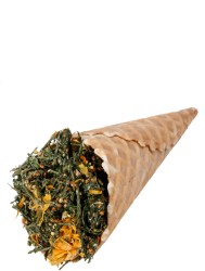 Dieses hochwertige Ergänzungsfuttermittel ist ideal für alle Nager und Zwergkaninchen. Die knusprige Waffeltüte ist gefüllt mit einer schmackhaften Kräuter-Blütenmischung, die für Abwechslung im Futter sorgt und die Gesundheit Ihrer Tiere unterstützt. Mit einem praktischen Halter lässt sich die Waffeltüte sicher befestigen, sodass Ihr Haustier lange und mit Freude knabbern kann. Die Fütterungsempfehlung lautet: je nach Größe des Tieres wöchentlich bis zu einer Waffeltüte anbieten. Die Zusammensetzung umfasst pflanzliche Nebenerzeugnisse wie Petersilie (25,6%) und Ringelblume (5%), sowie hochwertige Erzeugnisse aus der Back- und Teigwarenindustrie und Getreide. Genießen Sie die Vorteile dieses gesunden Snacks in der praktischen 60 g Packung!
