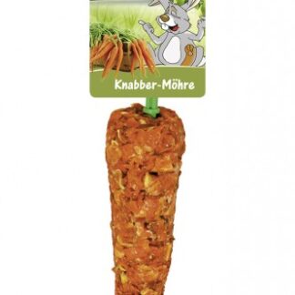 Entdecken Sie unser hochwertiges Ergänzungsfuttermittel für Nager und Zwergkaninchen, das für ein lustiges Knabberspaß-Erlebnis sorgt! Diese leckeren Karottenwürfel sind ideal zum Aufhängen und bieten nicht nur viel Freude, sondern auch eine Fülle an wichtigen Vitaminen für die Gesundheit Ihres Tieres. Je nach Größe Ihres Nagers empfehlen wir, wöchentlich 1-2 Knabber-Möhren zu füttern, um eine ausgewogene Ernährung zu gewährleisten. Die Zusammensetzung besteht aus 75% Karotten und Stärke, was dieses Produkt zu einer gesunden Snack-Option macht. Genießen Sie die Vorteile eines schmackhaften und nahrhaften Snacks – perfekt für glückliche und gesunde Haustiere! Verpackt in einer praktischen 60 g Einheit.
