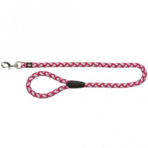 Dieses hochwertige Gurtband ist rund geflochten und bietet Ihnen nicht nur eine auffällige Fuchsia-Farbe, sondern auch zusätzliche Sicherheit durch seine reflektierenden Eigenschaften. Mit einer Länge von 1 Meter und einem Durchmesser von 18 mm in der Größe L-XL ist es ideal für verschiedene Anwendungen, sei es im Outdoor-Bereich oder für kreative Bastelprojekte. Das strapazierfähige und langlebige Material garantiert eine hohe Qualität, die Sie überzeugen wird. Entdecken Sie die Vielseitigkeit dieses Gurtbands und profitieren Sie von einem günstigen Preis-Leistungs-Verhältnis für Ihre individuellen Bedürfnisse!