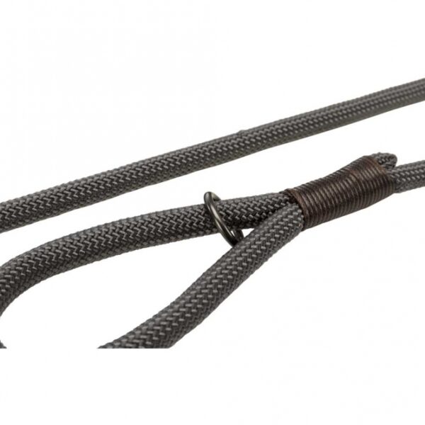Entdecken Sie unser hochwertiges, rund gewebtes Tau mit einem praktischen Trigger Snap Hook, das sich ideal für verschiedene Anwendungen eignet. Mit einer Länge von 1 Meter und einem Durchmesser von 8 mm in der Größe S-M bietet es die perfekte Kombination aus Stabilität und Flexibilität. Die ansprechende Farbkombination in Petrol und Hellgrau macht dieses Tau nicht nur funktional, sondern auch optisch ansprechend. Darüber hinaus engagiert sich TRIXIE durch den Verkauf dieser Serie aktiv für den Meeresschutz und trägt somit zum Natur- und Artenschutz bei. Wählen Sie Qualität und Nachhaltigkeit – für ein gutes Gewissen und eine starke Leistung!