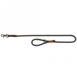 Entdecken Sie unser hochwertiges, rund gewebtes Tau mit einem praktischen Trigger Snap Hook, ideal für alle Ihre Outdoor-Aktivitäten. Mit einer Länge von 1 Meter und einem Durchmesser von 13 mm in der Größe L-XL bietet dieses strapazierfähige Tau nicht nur eine hervorragende Festigkeit, sondern auch eine ansprechende Farbgestaltung in dunkelgrau/braun. Perfekt geeignet für Hundebesitzer, die Wert auf Qualität und Sicherheit legen. Darüber hinaus unterstützt der Verkauf dieser Serie die Meeresschutzprojekte von TRIXIE, wodurch Sie aktiv zum Natur- und Artenschutz beitragen können. Wählen Sie dieses zuverlässige Tau für Ihre Abenteuer und tun Sie gleichzeitig etwas Gutes für die Umwelt!