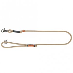 Entdecken Sie unser hochwertiges, rund gewebtes Tau mit einem praktischen Trigger Snap Hook, das sich ideal für die sichere Befestigung und das Spielen mit Ihrem Haustier eignet. Mit einer Länge von 1 Meter und einem Durchmesser von 8 mm in der Größe S-M bietet es die perfekte Balance zwischen Robustheit und Flexibilität. Die stilvolle Farbkombination in sand und schwarz macht dieses Tau nicht nur funktional, sondern auch ansprechend. Zudem unterstützen Sie mit jedem Kauf aus dieser Serie die Meeresschutzprojekte von TRIXIE und tragen aktiv zum Natur- und Artenschutz bei. Wählen Sie dieses erstklassige Tau für Ihr Haustier und profitieren Sie von hoher Qualität und einem guten Gewissen!