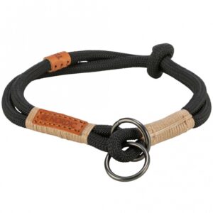 Dieser hochwertige, rund gewebte Hundehalsband aus robustem Tau bietet nicht nur eine stilvolle Optik in den Farben schwarz und sand, sondern auch eine stufenlos verstellbare Anpassung für optimalen Tragekomfort. Mit einer Länge von ca. 55 cm und einem Durchmesser von ca. 13 mm ist es ideal für Hunde jeder Größe geeignet. Die praktische Zugbegrenzung durch Knoten sorgt für zusätzliche Sicherheit beim Spaziergang. Zudem unterstützt der Verkauf dieses Produkts die Meeresschutzprojekte von TRIXIE und trägt somit aktiv zum Natur- und Artenschutz bei. Investieren Sie in Qualität und helfen Sie gleichzeitig der Umwelt!