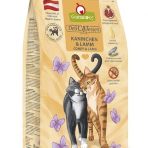 **Optimierte Produktbeschreibung für GranataPet DeliCatessen** Entdecken Sie, was GranataPet DeliCatessen für Katzen so besonders macht! Unsere hochwertige Katzennahrung enthält wertvolle Granatapfelkerne, die Ihrer Katze ein unvergleichliches Duft- und Geschmackserlebnis bieten. Diese Kerne sind reich an natürlichen Polyphenolen, wie Ellagsäure, die helfen, freie Radikale abzufangen und somit den Zellschutz sowie das Immunsystem Ihrer Katze zu stärken. GranataPet DeliCatessen wird in Österreich hergestellt und enthält extra viel Taurin sowie Katzenminze, die für zusätzliche Freude beim Fressen sorgt. Die Rezeptur umfasst auch neuseeländische Grünlippmuschel, die von Natur aus reich an Chondroitin und Glucosamin ist und so die Gelenke Ihrer Katze unterstützen kann. Wichtig für die Gesundheit Ihrer Katze: GranataPet DeliCatessen ist frei von Getreide, Gluten, Weizen, Reis, Mais, Soja und künstlichen Konservierungsstoffen. Zudem verzichten wir auf Zuckerzusätze und Vitamin K3. Vertrauen Sie auf die hohe Qualität unserer Produkte, die ohne gentechnisch veränderte Organismen (GVO) hergestellt werden. Gönnen Sie Ihrer Katze das Beste mit GranataPet DeliCatessen – für ein gesundes und glückliches Leben!