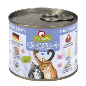 **Verbesserte Produktbeschreibung für GranataPet DeliCatessen** Entdecken Sie, warum GranataPet DeliCatessen für Katzen so besonders ist! Mit einer einzigartigen Kombination aus hochwertigen Zutaten, darunter Granatapfelkerne, die reich an natürlichen Polyphenolen sind, bietet dieses Alleinfuttermittel Ihrer Katze nicht nur köstlichen Geschmack, sondern auch wertvollen Zellschutz und eine Stärkung des Immunsystems. Hergestellt in Deutschland, enthält es zudem hochwertiges Taurin und Leinöl, um die Gesundheit Ihrer Katze zu fördern. GranataPet DeliCatessen ist frei von Getreide, Gluten, Zucker und künstlichen Konservierungsstoffen, was es zu einer idealen Wahl für empfindliche Katzen macht. Die Rezeptur umfasst 72 % Thunfisch und Entenfleisch sowie natürliche Zutaten wie Grünlippmuschel, die reich an Chondroitin und Glucosamin ist. Mit einem Feuchtigkeitsgehalt von 80 % sorgt das Futter für eine optimale Flüssigkeitsaufnahme. Die Fütterungsempfehlung ist einfach und auf das Gewicht Ihrer Katze abgestimmt, sodass Sie immer die beste Menge servieren können. Wählen Sie GranataPet DeliCatessen für eine gesunde und glückliche Katze – die perfekte Kombination aus Geschmack, Gesundheit und Qualität!