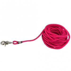 Entdecken Sie unser hochwertiges, gewebtes Segeltau mit einem schmutzfesten Trigger Snap Hook, ideal für alle Ihre Outdoor-Aktivitäten. Dieses praktische Segeltau hat einen Durchmesser von ca. 6 mm und eine Länge von ca. 20 m, was es perfekt für den Einsatz beim Segeln, Angeln oder Camping macht. Dank seiner speziellen Konstruktion schwimmt das Tau auf der Wasseroberfläche, sodass es leicht zu finden ist. Die auffällige Farbe in Fuchsia sorgt dafür, dass es auch in schwierigen Bedingungen gut sichtbar bleibt. Setzen Sie auf Qualität und Funktionalität mit unserem robusten Segeltau – der ideale Begleiter für Abenteuer in der Natur!