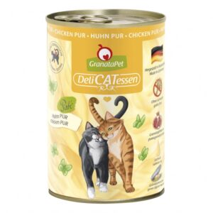 **Warum ist GranataPet so besonders?** GranataPet DeliCatessen ist ein hochwertiges Alleinfuttermittel für ausgewachsene Katzen, das speziell entwickelt wurde, um die Gesundheit und das Wohlbefinden Ihrer Katze zu fördern. Die enthaltenen Granatapfelkerne sind reich an natürlichen Polyphenolen (Ellagsäure), die helfen, freie Radikale abzufangen. Dies unterstützt den Zellschutz und stärkt das Immunsystem Ihrer Katze. Hergestellt in Deutschland, bietet dieses Futter eine ausgewogene Mischung aus 72 % Hühnerfleisch, 24,9 % Hühnerbrühe und wertvollen Zutaten wie Taurin, Leinöl und Grünlippmuschel, die natürliche Chondroitin- und Glucosaminquellen sind. GranataPet ist frei von Getreide, Gluten, Zucker, künstlichen Konservierungsstoffen sowie gentechnisch veränderten Organismen (GVO). Diese hochwertigen Inhaltsstoffe und die sorgfältige Herstellung garantieren eine hohe Qualität, die sich positiv auf die Gesundheit Ihrer Katze auswirkt. Wählen Sie GranataPet für eine gesunde Ernährung, die Ihre Katze lieben wird!