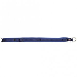 Dieses hochwertige Hundehalsband ist mit einem stufenlos verstellbaren Gurtband ausgestattet, das sich perfekt an den Halsumfang Ihres Hundes anpasst (56-62 cm). Es bietet nicht nur optimalen Komfort, sondern ist auch rundum neoprengepolstert, was für eine angenehme Druckverteilung sorgt und Druckstellen vermeidet. Die zugentlastete Schnalle gewährleistet zusätzliche Sicherheit und ist tierschutzkonform nach § 18 (AT), sodass Sie sich keine Sorgen um das Wohlbefinden Ihres Vierbeiners machen müssen. In der eleganten Farbe Indigo/Royalblau und einer Materialbreite von 25 mm ist dieses Halsband nicht nur funktional, sondern auch stilvoll. Wählen Sie dieses Halsband für Ihren Hund und profitieren Sie von hoher Qualität und optimalem Tragekomfort!
