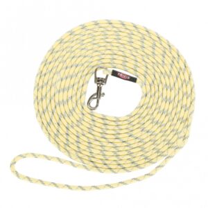 Entdecken Sie unseren extra kleinen Bolzenhaken, ideal für sehr kleine Hunde. Dieses leichte und strapazierfähige Tau bietet eine Länge von 4 m und einen Materialdurchmesser von 4 mm, perfekt für die Sicherheit und Kontrolle Ihres kleinen Begleiters. Die reflektierenden Elemente sorgen dafür, dass Sie auch bei Dunkelheit sichtbar bleiben, während die praktische Handschlaufe zusätzlichen Komfort bietet. In einem leuchtenden Gelb gehalten, ist dieser Bolzenhaken nicht nur funktional, sondern auch stilvoll. Sichern Sie sich jetzt diesen hochwertigen Bolzenhaken für Ihren kleinen Hund und genießen Sie entspannte Spaziergänge!