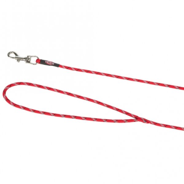 Dieser extra kleine Bolzenhaken ist ideal für sehr kleine Hunde und bietet eine sichere und zuverlässige Lösung für Spaziergänge und Aktivitäten im Freien. Hergestellt aus leichtem Tau mit einem Materialdurchmesser von 4 mm und einer Länge von 8 m, ist er sowohl handlich als auch robust. Die reflektierenden Elemente sorgen für zusätzliche Sichtbarkeit bei schlechten Lichtverhältnissen, während die praktische Handschlaufe für einen bequemen Halt sorgt. In auffälligem Rot ist dieser Bolzenhaken nicht nur funktional, sondern auch ein stylisches Accessoire für Ihren kleinen Hund. Entdecken Sie die perfekte Kombination aus Qualität und Sicherheit mit diesem hochwertigen Bolzenhaken!