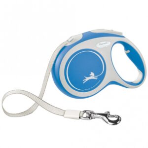Dieser hochwertige und vielseitige flexi Leinen ist ideal für alle Hundebesitzer, die Wert auf Komfort und Sicherheit legen. Mit einem praktischen Softgriff sorgt das Leinen für eine angenehme Handhabung, während das innovative Kurzhub-Bremssystem schnelle Reaktionen ermöglicht. Die großzügige Länge von 8 Metern bietet Ihrem Hund viel Bewegungsfreiheit, und die Größe L ist für Tiere bis zu 50 kg Körpergewicht geeignet. Zusätzlich ist das Leinen erweiterbar mit der flexi Multi Box und dem LED Lighting System, was es zu einem flexiblen Begleiter für jeden Ausflug macht. Die Griffgrößen-Einstellung sorgt dafür, dass Sie die perfekte Passform für Ihre Hand finden, und die ansprechende Farbe Blau macht es zu einem stilvollen Accessoire für Ihren Hund. Investieren Sie in Qualität und Sicherheit mit diesem praktischen Hundeleinen!