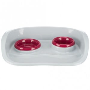 Dieses hochwertige Napf-Set aus robustem Kunststoff verfügt über einen praktischen Spritzschutz und ist ideal für Haustiere. Die einzeln abnehmbaren Näpfe bieten ein Fassungsvermögen von 0,25 L und 0,3 L, perfekt für kleine und mittelgroße Tiere. Mit einem Napfdurchmesser von ca. 9 cm und 11 cm sowie Gesamtmaßen von ca. 46 × 11 × 30 cm passt dieses Set problemlos in jede Ecke Ihres Zuhauses. Die Grundfarbe ist elegant Grau, während die Näpfe in verschiedenen Farben erhältlich sind – eine Farbwahl ist jedoch nicht möglich, da die Auswahl je nach Lagerbestand variiert. Investieren Sie in dieses praktische und stilvolle Napf-Set, das sowohl Funktionalität als auch hohe Qualität vereint und Ihren vierbeinigen Freunden ein angenehmes Fresserlebnis bietet.