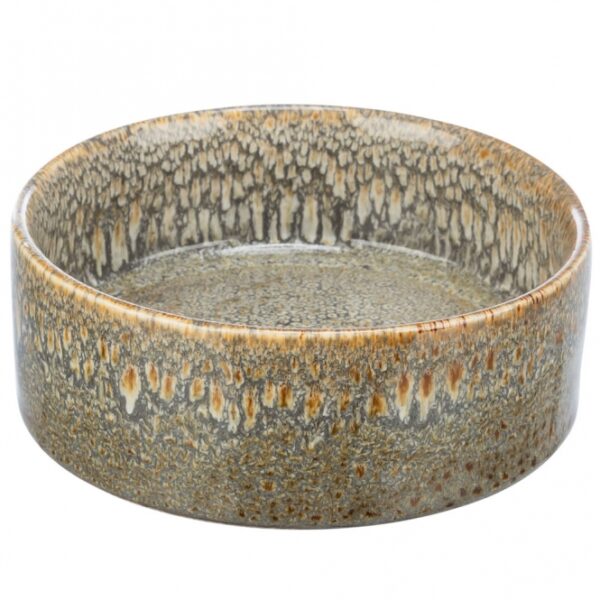 Dieser elegante Keramiknapf für Hunde vereint zeitloses Design mit hoher Funktionalität. Mit einem Fassungsvermögen von ca. 0,9 Litern und einem Durchmesser von ca. 16 cm ist er ideal für kleine bis mittelgroße Hunde geeignet. Die ansprechende braune Farbe fügt sich harmonisch in jede Wohnumgebung ein und sorgt dafür, dass Ihr Hund stilvoll gefüttert wird. Hergestellt aus hochwertiger Keramik, ist dieser Napf nicht nur langlebig, sondern auch leicht zu reinigen. Sichern Sie sich diesen praktischen und schönen Keramiknapf für Ihren vierbeinigen Freund und genießen Sie die Kombination aus Qualität und Design!