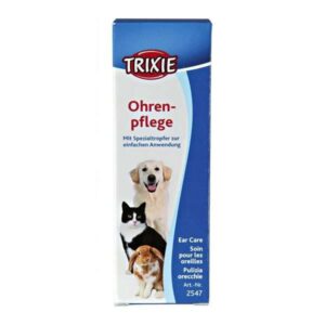 Diese hochwertige Ohrenpflege ist ein bewährtes Ohrreinigungsmittel für Hunde, Katzen und andere Kleintiere. Besonders bei Hunden mit Schlappohren besteht die Gefahr, dass sich Schmutz und Ohrenschmalz ansammeln. Da die Tiere dies oft nicht selbstständig entfernen können, ist eine gründliche Reinigung durch den Menschen notwendig. Die Pro Care Ohrenpflege reinigt und pflegt die Ohren sanft, während sie gleichzeitig desodoriert. Mit ihrem selbstreinigenden Effekt bietet sie regelmäßigen Schutz vor Ohrverschmutzung und unangenehmem Ohrjucken. Dank des praktischen Spezialtropfers ist die Anwendung einfach und komfortabel. Der Inhalt von 50 ml sorgt für langanhaltende Frische und Pflege. Für eine optimale Anwendung geben Sie bei Verschmutzung einige Tropfen in die Ohrmuschel und tupfen den äußeren Gehörgang vorsichtig mit Watte aus. Regelmäßige Anwendung garantiert saubere Ohren und das Wohlbefinden Ihres Haustiers.