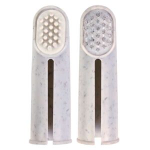 Das Finger-Zahnbürstenset von Trixie ist die ideale Lösung für eine verbesserte Maulhygiene bei Hunden und Katzen. Dieses Set besteht aus einer hochwertigen Zahnbürste und einer speziellen Massagebürste, die sanft das Zahnfleisch massiert und somit die Gesundheit der Zähne fördert. Regelmäßige Zahnpflege ist wichtig, um Zahnstein und Mundgeruch vorzubeugen. Mit diesem praktischen Set machen Sie die Zahnhygiene Ihres Haustieres einfach und effektiv. Bitte beachten Sie, dass die Farben von der Abbildung abweichen können.