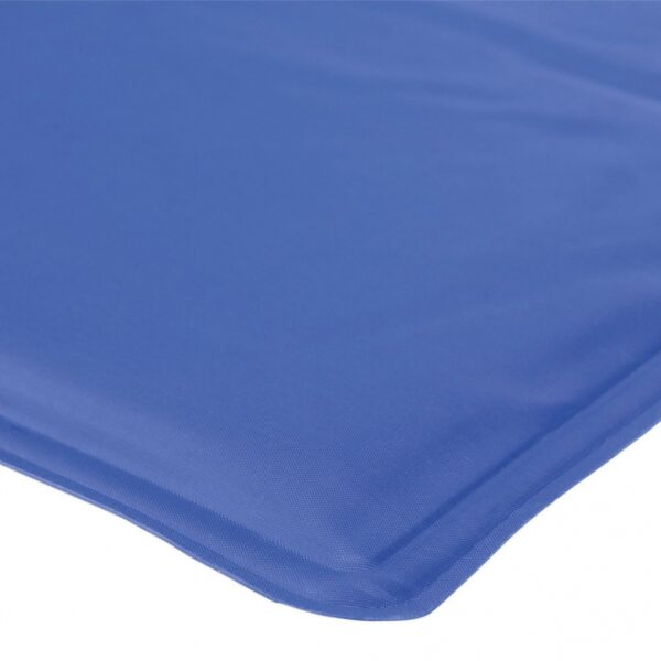 Erleben Sie an heißen Tagen den ultimativen Komfort mit unserem innovativen Kühlpad in Blau (Größe: 110 x 70 cm). Dieses hochwertige Produkt unterstützt effektiv die Regulierung der Körpertemperatur und bietet eine angenehme kühlende Wirkung durch direkten Körperkontakt. Dank seiner einzigartigen Technologie benötigt es keine zusätzliche Kühlung, Strom oder Wasser und kühlt mehrere Stunden lang. Nach einer kurzen Nutzungsunterbrechung ist das Kühlpad sofort wieder einsatzbereit und kann vielseitig eingesetzt werden, sei es auf Betten, in Hundehütten oder im Auto. Die einfache Reinigung erfolgt mühelos durch Abwischen, was es zu einem praktischen Begleiter für heiße Sommertage macht. Gönnen Sie sich und Ihren Lieben diesen erfrischenden Komfort – ideal für jeden Haushalt!" **Keywords:** Kühlpad, Körpertemperatur regulieren, kühlende Wirkung, ohne Strom, einfache Reinigung, vielseitig einsetzbar.