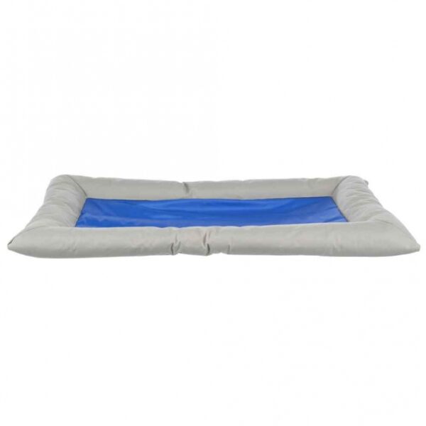 Entdecken Sie unser innovatives Kühlkissen, das an warmen Tagen effektiv die Körpertemperatur reguliert. Mit seiner ansprechenden Nylon-Optik (Polyester) und einem Rand aus Polyestervlies-Füllung bietet es nicht nur hohen Komfort, sondern auch eine kühlende Wirkung durch direkten Körperkontakt. Dieses praktische Kissen funktioniert ganz ohne zusätzliche Kühlung, Strom oder Wasser und sorgt für eine angenehme Abkühlung über mehrere Stunden. Nach kurzer Nutzungsunterbrechung ist es sofort wieder einsatzbereit und lässt sich einfach durch Abwischen reinigen. In der eleganten Farbe grau/blau und mit den Maßen von ca. 90 x 55 cm ist es der perfekte Begleiter für entspannte Sommertage. Gönnen Sie sich die beste Erfrischung, die sowohl günstig als auch von hoher Qualität ist!