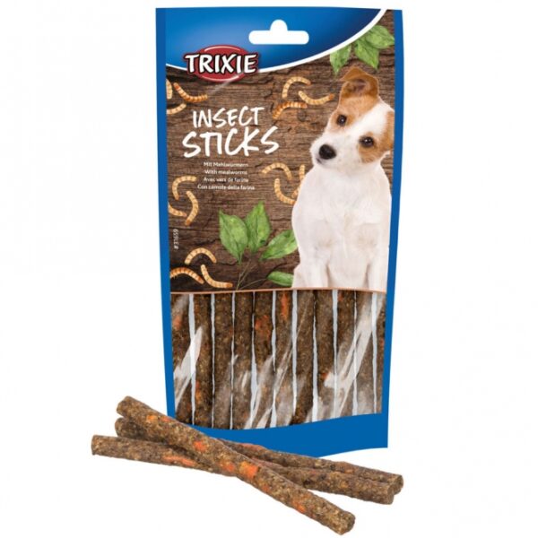 Dieser hochwertige Monoprotein-Snack ist besonders für Hunde mit Futtermittelallergien geeignet und enthält 65 % Mehlwürmer, die eine hervorragende Proteinquelle darstellen. Der glutenfreie Snack ist nicht nur reich an Proteinen, sondern auch völlig ohne Zuckerzusatz, was ihn zur idealen Wahl für gesundheitsbewusste Hundebesitzer macht. Mit einem Inhalt von 80 g und einer sorgfältigen Zusammensetzung aus Süßkartoffeln, Kartoffelstärke, Glycerin, Karotten, Bierhefe und Mineralstoffen ist dieser Snack eine schmackhafte und nahrhafte Belohnung für Ihren vierbeinigen Freund. Lagern Sie ihn kühl und trocken, um die Frische zu erhalten. Verwöhnen Sie Ihren Hund mit diesem gesunden Snack, der auf natürliche Weise zur Ernährung beiträgt und Allergien vorbeugt.