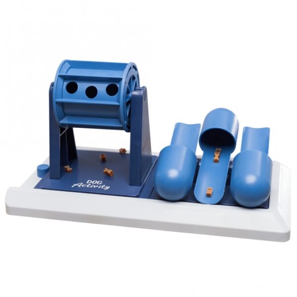 Entdecken Sie unser hochwertiges Intelligenzspielzeug Level 2 für Hunde, das speziell entwickelt wurde, um die geistigen Fähigkeiten Ihres Vierbeiners zu fördern. Durch verschiedene Techniken kann Ihr Hund spielerisch an seine Belohnung gelangen, was für stundenlangen Spaß sorgt. Die Grundplatte mit zwei variabel platzierbaren Elementen lässt sich ideal mit weiteren Poker Box Spielen kombinieren und sorgt für abwechslungsreiche Herausforderungen. Dank der rutschfesten Gummifüße bleibt das Spielzeug stabil, während Ihr Hund aktiv ist. Hergestellt aus robustem Kunststoff, ist das Spielzeug nicht nur tierschutzkonform nach § 18 (AT), sondern auch spülmaschinenfest für eine einfache Reinigung. Mit einer Größe von ca. 32 x 17 cm ist es perfekt für Hunde aller Größen. Inklusive einer hilfreichen Trainingsanleitung, um das Spiel optimal zu nutzen. Fördern Sie die Intelligenz Ihres Hundes mit diesem günstigen und hochwertigen Spielzeug!