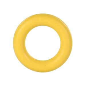 Dieser hochwertige Gummi-Spielring ist perfekt, damit Ihr Hund sich richtig austoben kann! Hergestellt aus robustem Naturgummi, ist er ideal für Welpen und größere Hunde gleichermaßen. Ihr vierbeiniger Freund kann ziehen, zerren und spielen, ohne dass der Ring schnell kaputtgeht. Zudem eignet sich der Spielring hervorragend für Wurfspiele, da er leicht zu werfen ist und viel Spaß bringt. Mit einem Durchmesser von ca. 15 cm ist er die ideale Größe für alle Hunderassen. Bitte beachten Sie, dass das Bild nur ein Farbbeispiel zeigt und die tatsächliche Farbe des gelieferten Artikels abweichen kann. Holen Sie sich jetzt diesen langlebigen und vielseitigen Spielring für stundenlangen Spielspaß!