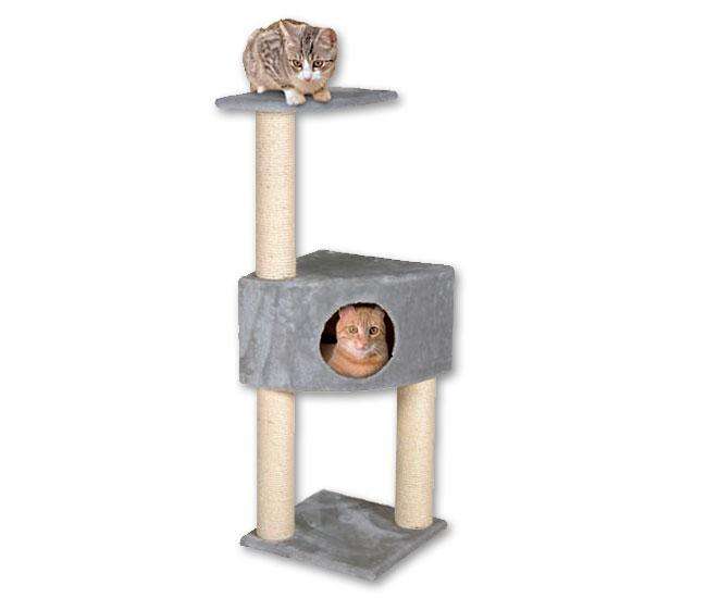 Der Karlie Kratzbaum Jana ist die perfekte Wahl für Katzenliebhaber, die ihren Haustieren einen komfortablen Rückzugsort bieten möchten. Dieser hochwertige Kratzbaum besteht aus einer stabilen Bodenplatte, drei robusten Sisal-Stämmen, einer gemütlichen Liegeplatte und einer geräumigen Höhle – ideal für entspannte Nickerchen. Die Plüschbezüge sorgen für besonders bequeme Schlafplätze, während die Sisal-Kratzstämme optimal zum Krallenschärfen geeignet sind. Mit Gesamtmaßen von 36 x 36 x 103 cm (BxTxH) und einem Höhleneingang von 18 cm Durchmesser bietet er ausreichend Platz für Katzen jeder Größe. Die obere Liegerfläche misst 36 x 25 cm und hat an einer Ecke eine abgerundete Form, um den Komfort zu erhöhen. Gönnen Sie Ihrer Katze diesen stilvollen und funktionalen Kratzbaum für ein glückliches Zuhause!