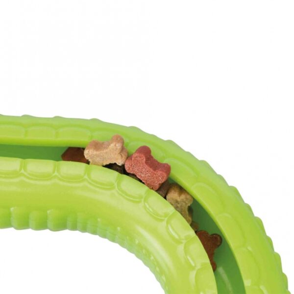 Dieser hochwertige Kauspielzeug für Hunde besteht aus thermoplastischem Gummi (TPR) und ist ideal für das Spielen und Kauen. Mit einem speziellen Schlitz, der perfekt für Leberwurst oder andere Leckereien geeignet ist, sorgt dieses Spielzeug für stundenlangen Spaß und Beschäftigung. Die Länge von ca. 42 cm macht es handlich und leicht zu greifen. Zusätzlich verfügt es über eine integrierte Stimme, die das Spielvergnügen Ihres Hundes noch erhöht. Investieren Sie in dieses langlebige und robuste Spielzeug, das sowohl für kleine als auch große Hunde geeignet ist – für mehr Freude und Aktivität im Alltag!