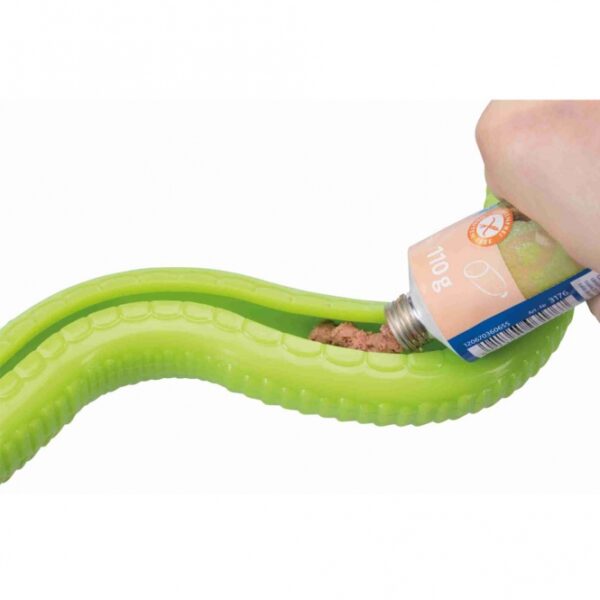 Dieser hochwertige Kauspielzeug für Hunde besteht aus thermoplastischem Gummi (TPR) und ist ideal für das Spielen und Kauen. Mit einem speziellen Schlitz, der perfekt für Leberwurst oder andere Leckereien geeignet ist, sorgt dieses Spielzeug für stundenlangen Spaß und Beschäftigung. Die Länge von ca. 42 cm macht es handlich und leicht zu greifen. Zusätzlich verfügt es über eine integrierte Stimme, die das Spielvergnügen Ihres Hundes noch erhöht. Investieren Sie in dieses langlebige und robuste Spielzeug, das sowohl für kleine als auch große Hunde geeignet ist – für mehr Freude und Aktivität im Alltag!