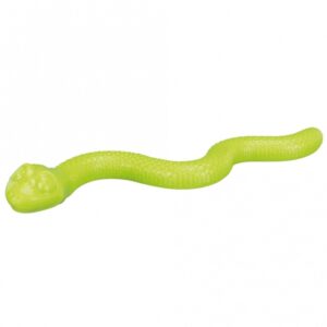 Dieser hochwertige Kauspielzeug für Hunde besteht aus thermoplastischem Gummi (TPR) und ist ideal für das Spielen und Kauen. Mit einem speziellen Schlitz, der perfekt für Leberwurst oder andere Leckereien geeignet ist, sorgt dieses Spielzeug für stundenlangen Spaß und Beschäftigung. Die Länge von ca. 42 cm macht es handlich und leicht zu greifen. Zusätzlich verfügt es über eine integrierte Stimme, die das Spielvergnügen Ihres Hundes noch erhöht. Investieren Sie in dieses langlebige und robuste Spielzeug, das sowohl für kleine als auch große Hunde geeignet ist – für mehr Freude und Aktivität im Alltag!