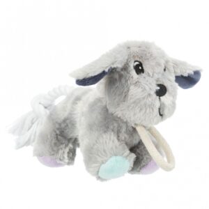 Dieser kuschelige Plüschhund mit Tau aus hochwertigem Polyester ist der perfekte Spielgefährte für Kinder. Mit einer Größe von etwa 24 cm und einer integrierten Stimme sorgt er für stundenlangen Spielspaß und fördert die Fantasie. Das weiche Material macht ihn ideal zum Kuscheln und Spielen, während das Tau für zusätzliche Interaktivität sorgt. Entdecken Sie den besten Plüschfreund, der sowohl Qualität als auch Spaß vereint – ein ideales Geschenk für kleine Tierliebhaber!