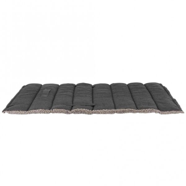 Dieser hochwertige Plüschsitzsack aus robustem Webstoff ist die perfekte Ergänzung für Ihr Zuhause. Mit einem strapazierfähigen Polyester-Bezug und einer komfortablen Füllung aus Polyestervlies (4 cm) bietet er sowohl Gemütlichkeit als auch Langlebigkeit. Der Sitzsack ist nicht nur gesteppt und mit einem praktischen Tragegriff ausgestattet, sondern lässt sich auch platzsparend zusammenrollen und mit Klettverschlüssen sicher verschließen. Hergestellt in der EU, überzeugt er durch hohe Qualität und ist bei 30°C waschbar. In der eleganten Farbkombination Dunkelgrau und Hellgrau und einer großzügigen Größe von ca. 100 × 65 cm ist dieser Sitzsack ideal für jedes moderne Wohnzimmer oder Kinderzimmer. Genießen Sie den Komfort und die Funktionalität dieses vielseitigen Möbelstücks!