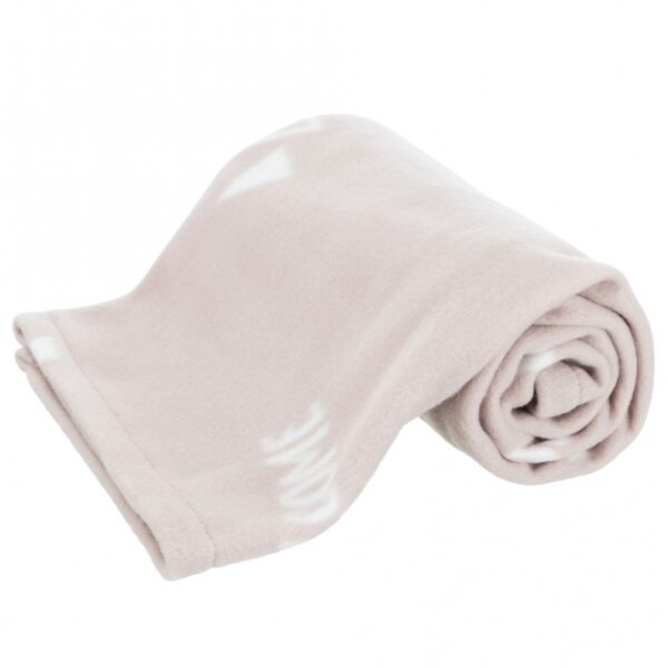 Entdecken Sie unser hochwertiges Fleece aus Polyester, das speziell für Allergiker geeignet ist. Mit einer angenehmen Farbe in taupe fügt es sich harmonisch in jedes Zuhause ein. Die großzügige Größe von ca. 75 x 50 cm macht es vielseitig einsetzbar – ideal als Kuscheldecke oder als dekoratives Element. Dieses Fleece überzeugt nicht nur durch seine hohe Qualität, sondern auch durch seinen günstigen Preis. Genießen Sie den Komfort und die Weichheit dieses Fleece, das Ihnen ein angenehmes Wohlfühlgefühl bietet.