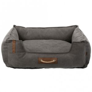 Entdecken Sie das hochwertige TRIXIE Hundebett in elegantem Dunkelgrau, das nicht nur durch seine robuste Canvas-Haptik überzeugt, sondern auch mit einem strapazierfähigen Baumwoll-/Polyester-Bezug ausgestattet ist. Die Schaumstoffflocken-Füllung sorgt für optimalen Komfort und ein fest integriertes Kissen bietet zusätzlichen Halt für Ihren vierbeinigen Freund. Mit einem praktischen Tragegriff lässt sich das Bett mühelos transportieren, während der rutschfeste Boden für Stabilität sorgt. Der Bezug ist abnehmbar und bei 40°C waschbar, was die Pflege zum Kinderspiel macht. Hergestellt in der EU, unterstützt der Verkauf dieser Serie zudem Meeresschutzprojekte und trägt aktiv zum Natur- und Artenschutz bei. Gönnen Sie Ihrem Hund den besten Schlafplatz mit diesem hochwertigen und günstigen Hundebett!