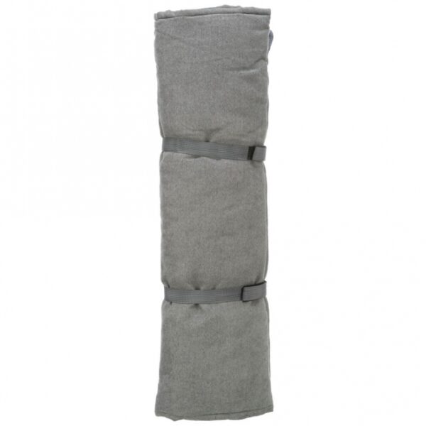 Dieser hochwertige Web-Velours Teppich überzeugt durch seinen gesteppten Polyester-Bezug und die komfortable Polyestervlies-Füllung von 2 cm. Er ist nicht nur platzsparend zusammenrollbar, sondern lässt sich auch durch praktische Klettverschlüsse sicher verschließen. Der rutschfeste Boden sorgt für zusätzliche Sicherheit und Stabilität, während der Teppich bei 40°C waschbar ist, was die Pflege besonders einfach macht. Mit einer eleganten grauen Farbe und den Maßen von ca. 80 x 60 cm ist dieser Teppich die perfekte Wahl für jedes Zuhause. Investieren Sie in diesen hochwertigen Teppich und genießen Sie Komfort und Stil in Ihrem Wohnraum!