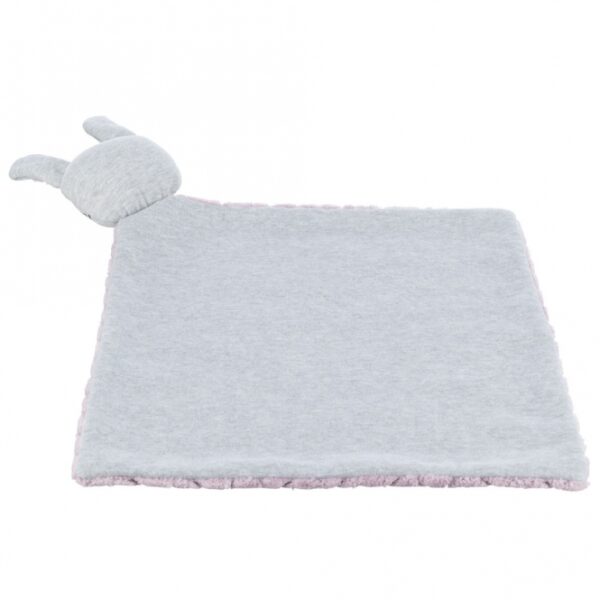 Dieser hochwertige Plüschspielzeug ist aus weichem Sweat-Material gefertigt und bietet sowohl Komfort als auch Langlebigkeit. Der Polyester-Bezug sorgt dafür, dass das Spielzeug besonders pflegeleicht ist und bei 40°C waschbar bleibt – ideal für Familien mit Kindern oder Haustieren. Mit den großzügigen Maßen von ca. 55 × 40 cm ist es perfekt zum Kuscheln und Spielen. Die ansprechende Farbkombination aus Flieder und Hellgrau macht es zu einem attraktiven Blickfang in jedem Kinderzimmer. Investieren Sie in dieses stilvolle und praktische Spielzeug, das sowohl für Spielspaß als auch für eine gemütliche Atmosphäre sorgt!