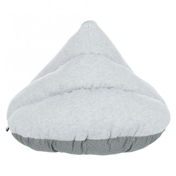 Dieser gemütliche Plüschsitzsack aus hochwertigem Sweat-Material ist der ideale Begleiter für entspannte Stunden zu Hause. Mit seinem weichen Polyester-Bezug und der komfortablen Polyestervlies-Füllung bietet er maximalen Sitzkomfort. Das fest integrierte Kissen sorgt für zusätzlichen Halt, während der rutschfeste Boden Stabilität garantiert, egal ob auf Fliesen oder Teppich. Mit den handlichen Maßen von ca. 45 × 30 × 40 cm passt dieser Sitzsack perfekt in jedes Zimmer und ist in einer stilvollen hellgrau/mint-Farbkombination erhältlich. Holen Sie sich diesen praktischen und zugleich dekorativen Sitzsack, der sowohl für Erwachsene als auch für Kinder geeignet ist, und genießen Sie entspanntes Sitzen in hoher Qualität!