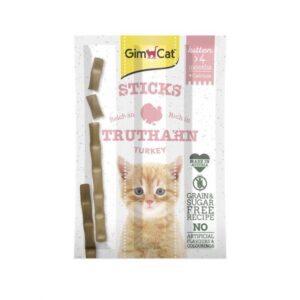 Die **GimCat Kitten Sticks** sind der ideale Snack für Katzenkinder und bieten einen hohen Fleischanteil von 93 %, darunter 32 % hochwertiges Truthahnfleisch. Diese köstlichen Sticks sind nicht nur ein leckerer Kau- und Knabberspaß, sondern auch reich an Calcium, das für die gesunde Entwicklung von Knochen, Skelett und Zähnen unerlässlich ist. Die ausgewogene Rezeptur enthält wichtige Mineralstoffe sowie Vitamine wie D3 und E, die zur allgemeinen Gesundheit Ihres Kätzchens beitragen. Mit einem hohen Proteingehalt von 36 % und einem Fettgehalt von 23 % sind die GimCat Kitten Sticks eine nahrhafte Belohnung, die Katzenkinder ab dem 4. Monat lieben werden. Achten Sie darauf, immer frisches Wasser bereitzustellen, um die Hydration Ihres kleinen Lieblings zu gewährleisten. Verwöhnen Sie Ihr Kätzchen mit diesen hochwertigen Snacks und fördern Sie gleichzeitig seine Gesundheit!