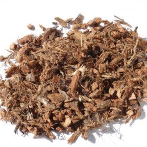 Die Hugro® Kokos Streu ist das perfekte natürliche Kleintierstreu für alle kleinen Haustiere und bietet zahlreiche Vorteile für Ihre Tiere. Diese hochwertige Einstreu ist besonders staubarm und sorgt für eine hohe Feuchtigkeitsbindung, wodurch die Gefahr von Schimmelbildung minimiert wird – ein entscheidender Vorteil für Außengehege. Dank ihrer ansprechenden Optik ist die Kokos Streu nicht nur funktional, sondern auch dekorativ. Zudem ist sie umweltfreundlich und kann problemlos über den Biomüll entsorgt werden. Wählen Sie die Hugro Kokos Streu in einem praktischen 100 Liter-Gebinde für eine saubere und gesunde Umgebung für Ihre Kleintiere!