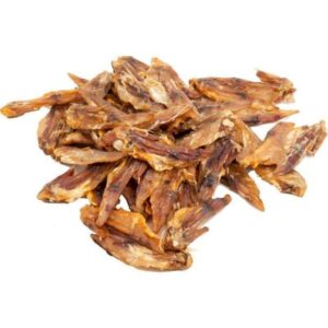Unsere hochwertigen Chickenwings sind schonend getrocknete Hühnerflügel, die sich hervorragend als gesunder Kausnack für Ihren Hund eignen. Diese leckeren Snacks sind weich und splittern nicht, was sie zu einer sicheren Wahl für die Zahnpflege Ihres Vierbeiners macht. Mit einem hohen Rohproteinanteil von 42,80% und einem Rohfettgehalt von 35,80% bieten sie eine nährstoffreiche Belohnung, die Ihr Hund lieben wird. Achten Sie darauf, dass Ihr Hund stets ausreichend frisches Wasser zur Verfügung hat, um seine Gesundheit zu unterstützen. Verwöhnen Sie Ihren Hund mit diesen schmackhaften Chickenwings – der perfekte Kausnack für eine gesunde Ernährung!