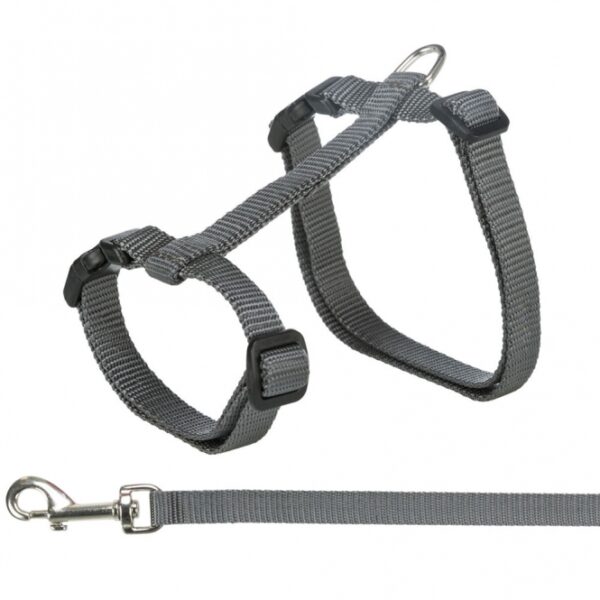 Dieser hochwertige Katzenharnesser ist speziell für große Katzen konzipiert und bietet optimalen Komfort und Sicherheit. Mit einem stufenlos verstellbaren Gurtband, das sich perfekt an den Bauchumfang von ca. 34-57 cm anpasst, sorgt er für eine individuelle Passform. Die Breite von 13 mm und die 1,20 m lange Leine bieten zusätzliche Flexibilität und Bewegungsfreiheit beim Spazierengehen. Dank der praktischen Schnappverschlüsse ist das Anlegen und Abnehmen besonders einfach. Bitte beachten Sie, dass die verfügbaren Farben je nach Lagerbestand variieren können. Investieren Sie in diesen praktischen Katzenharnesser für große Katzen, um gemeinsame Abenteuer in der Natur zu genießen!