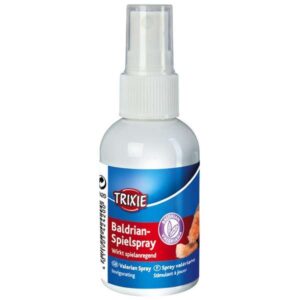 Das Trixie Baldrian-Spielspray ist das ideale Spielzeug für Katzenliebhaber, das durch seinen natürlichen Pflanzenextrakt anregend, berauschend und euphorisierend auf Ihre Katze wirkt. Dieses hochwertige Spray fördert das Spielen und Schmusen und sorgt für unvergessliche Momente mit Ihrem vierbeinigen Freund. Einfach auf Decken, Spielzeuge oder andere Gegenstände sprühen, um das Interesse Ihrer Katze zu wecken. Achten Sie darauf, das Spray nicht häufiger als 1-2 Mal pro Woche anzuwenden, um eine Überreizung zu vermeiden. Bewahren Sie es unzugänglich für Kinder auf. Inhalt: 175 ml – für glückliche und zufriedene Katzen!