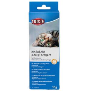 Die Matatabi Kaustangen sind aus 100% natürlichem Matatabi gefertigt und bieten Ihrer Katze ein unvergleichliches Spielerlebnis. Der verlockende Duft regt die Sinne Ihrer Katze an und sorgt für stundenlangen Spielspaß. Zudem fördert das Kauen auf den Stangen die Zahnpflege und trägt zur Mundhygiene bei. Mit einem Inhalt von ca. 10 g sind diese Kaustangen nicht nur ein hochwertiges, sondern auch ein günstiges Produkt für Katzenliebhaber, die das Wohlbefinden ihrer Tiere unterstützen möchten.