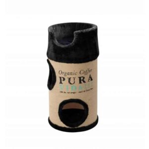 Entdecken Sie unsere hochwertige Kratztonne, die ideal für Katzen ist und aus robustem Jute-Stoff gefertigt wurde. Diese praktische Kratztonne bietet zwei Höhleneingänge, zwei gemütliche Ebenen mit einem weichen Plüschbezug sowie ein gepolstertes Bett auf der Oberseite, perfekt für entspannte Nickerchen. Mit ihrem anschmiegsamen Plüschbesatz an den Öffnungen und Rändern sorgt sie für zusätzlichen Komfort. Die sorgfältige Verarbeitung und die Schadstoffprüfung garantieren höchste Qualität und Sicherheit für Ihre Katze. Mit den kompakten Maßen von ca. 34 x 34 x 72 cm und der eleganten schwarzen Farbe ist diese Kratztonne nicht nur funktional, sondern auch ein stilvolles Möbelstück für Ihr Zuhause.