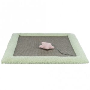Dieser stilvolle Teppich in Sisal/Lammfell-Optik aus hochwertigem Polyester ist die perfekte Ergänzung für Ihr Zuhause. Mit seinen praktischen Maßen von ca. 47 × 47 cm eignet er sich ideal zum Hinlegen in jedem Raum, sei es im Wohnzimmer, Schlafzimmer oder Flur. Die ansprechende Farbgestaltung in grau und mint sorgt für eine moderne Atmosphäre und lässt sich mühelos mit verschiedenen Einrichtungsstilen kombinieren. Genießen Sie die Vorteile eines pflegeleichten und langlebigen Teppichs, der nicht nur optisch überzeugt, sondern auch eine hohe Qualität bietet – perfekt für alle, die Wert auf Design und Funktionalität legen.